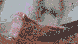 咸肉取出，切片備用。