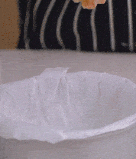 放到容器中，30-36攝氏度的地方發(fā)酵2次。