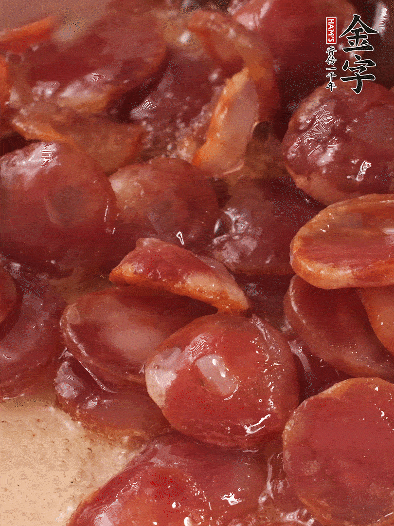 絲苗米洗凈后，用1.5倍水煮至6分熟（偏硬的質(zhì)地），網(wǎng)篩撈起瀝干水分備用。